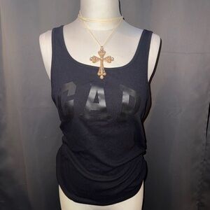 Y2k street wear style Gap black on black tank top